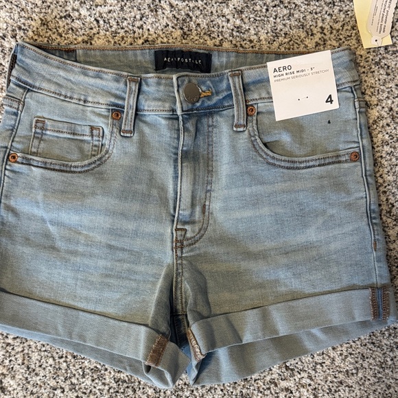Aeropostale Pants - NWT Aeropostale Light Blue Rolled Hem Denim Shorts